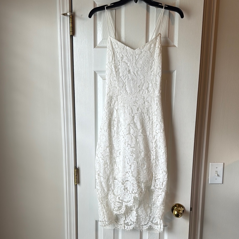 Elegant White Lace Dress